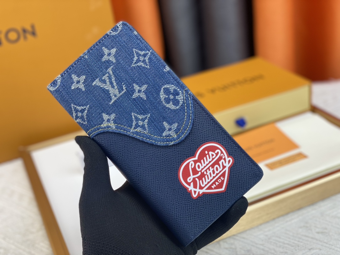 【LOUIS VUITTON】19x10*2CM