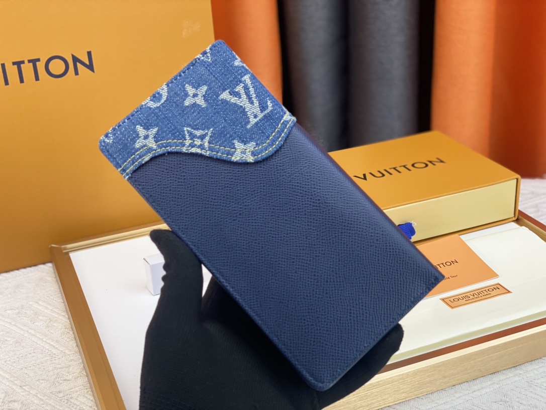 【LOUIS VUITTON】19x10*2CM