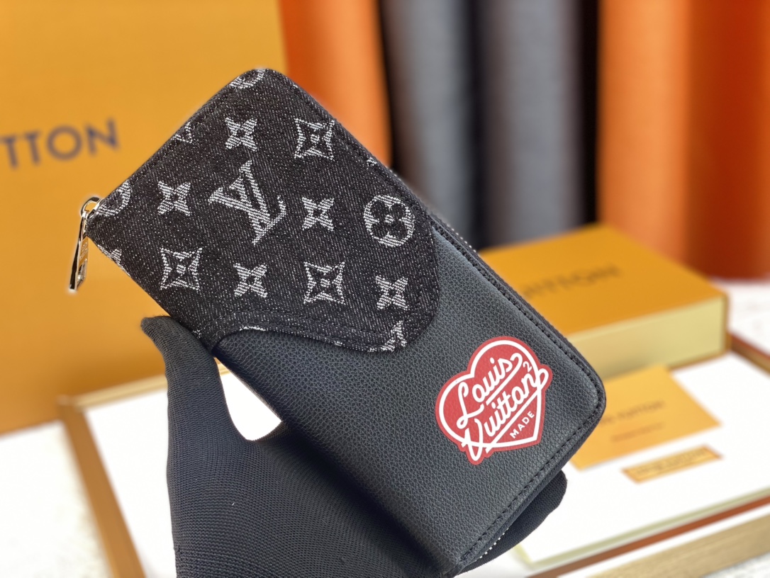 【LOUIS VUITTON】20x10*2CM
