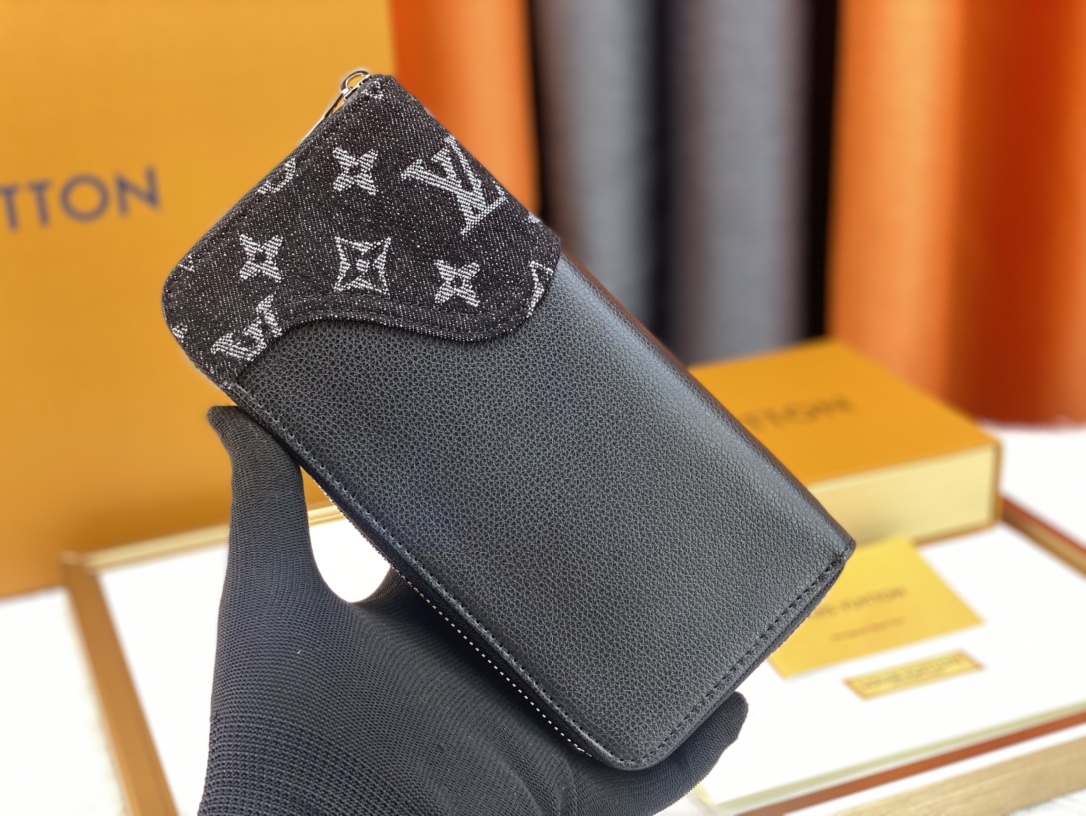 【LOUIS VUITTON】20x10*2CM