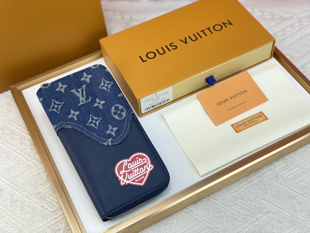 【LOUIS VUITTON】20x10*2CM