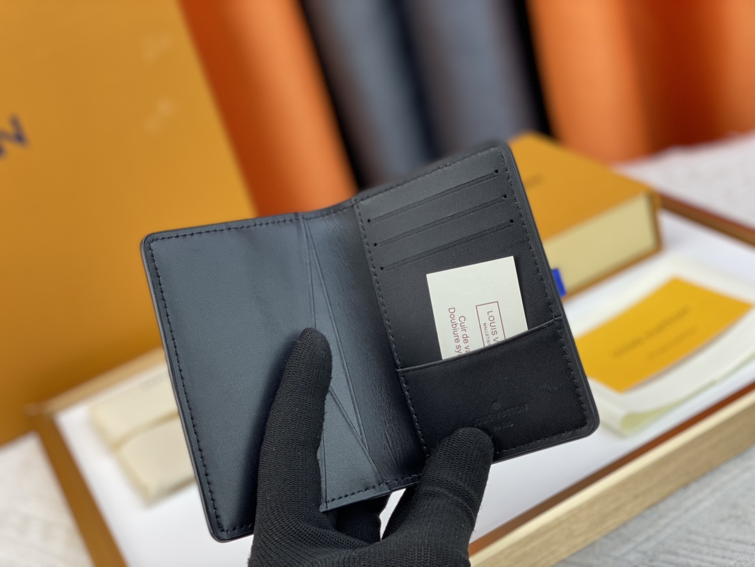 【LOUIS VUITTON】財布