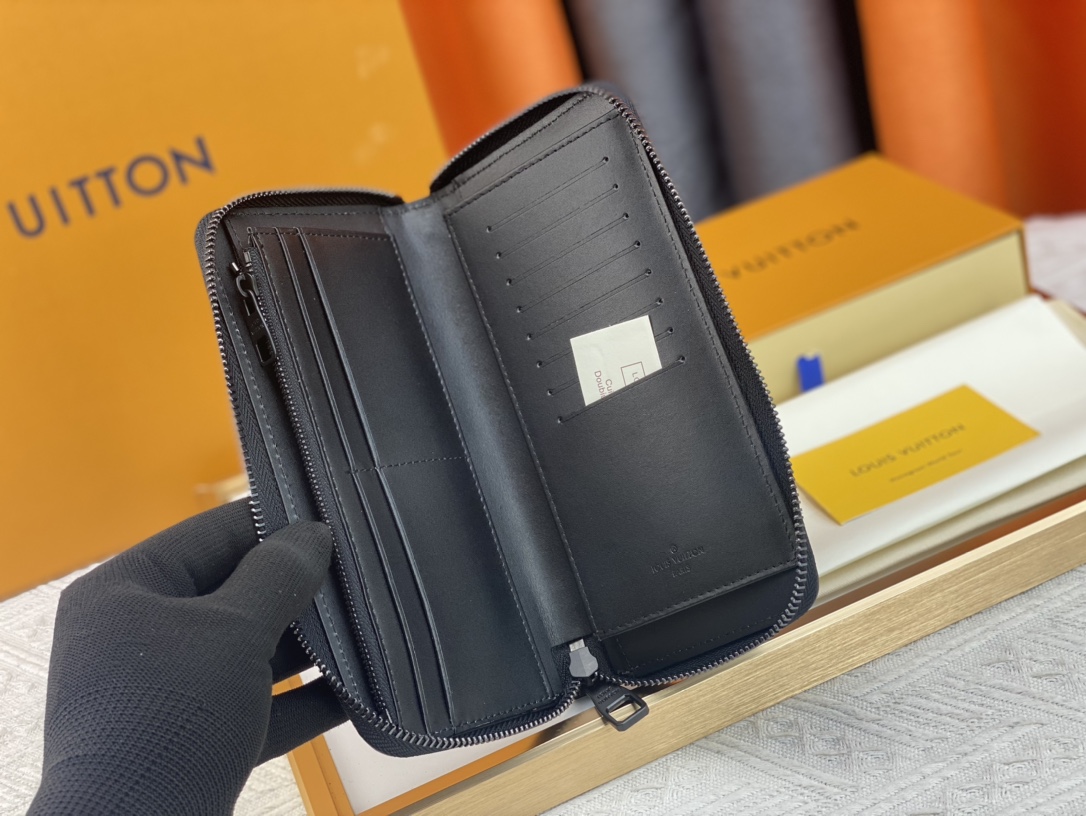 【LOUIS VUITTON】財布