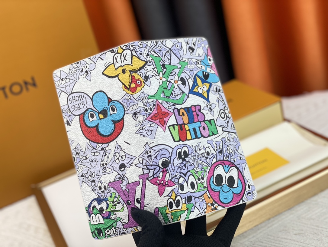 【LOUIS VUITTON】Brazza 10 x 19 x 2CM