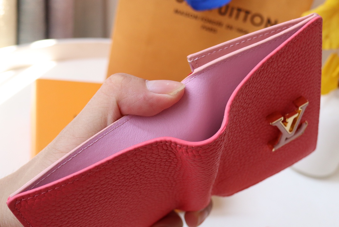 【LOUIS VUITTON】9 x 12 x2CM