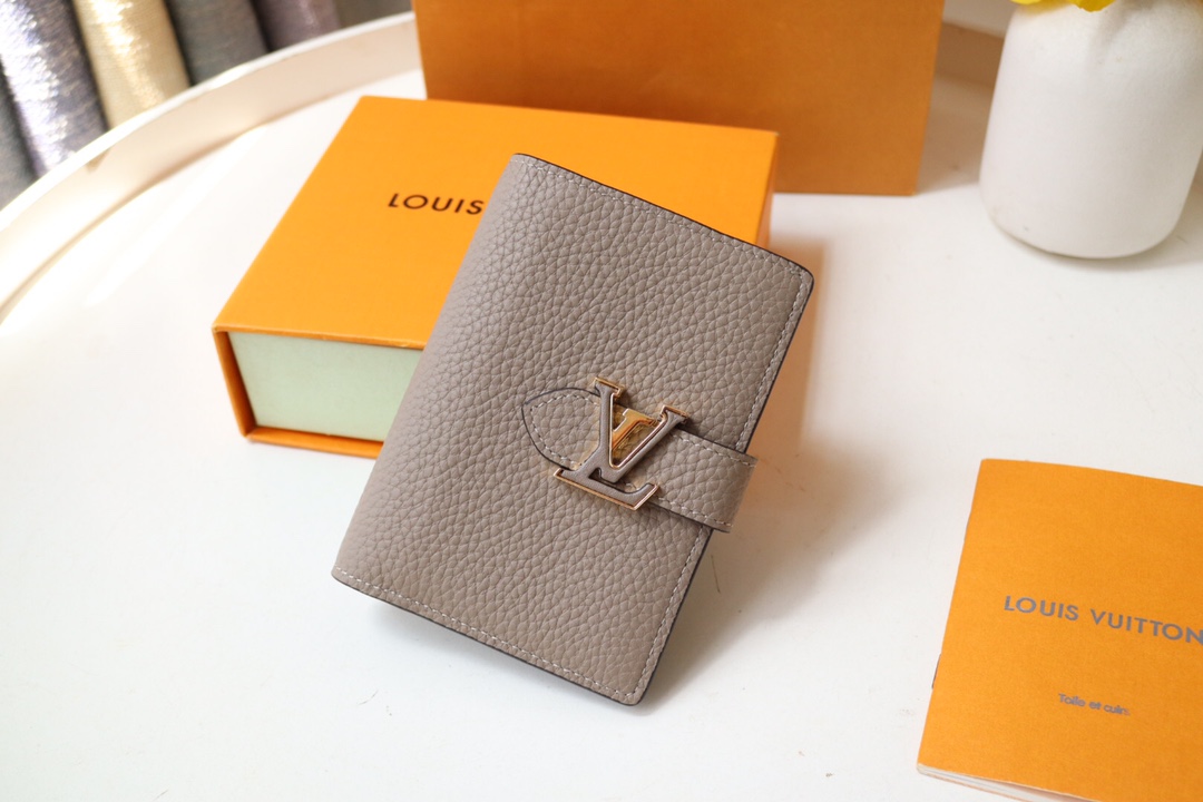 【LOUIS VUITTON】9 x 12 x2CM