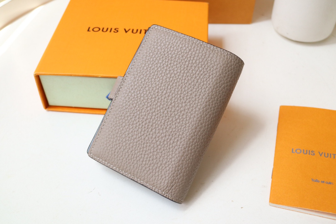 【LOUIS VUITTON】9 x 12 x2CM