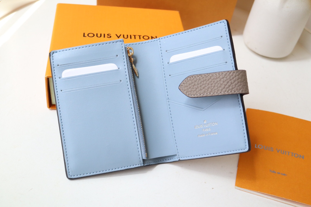 【LOUIS VUITTON】9 x 12 x2CM