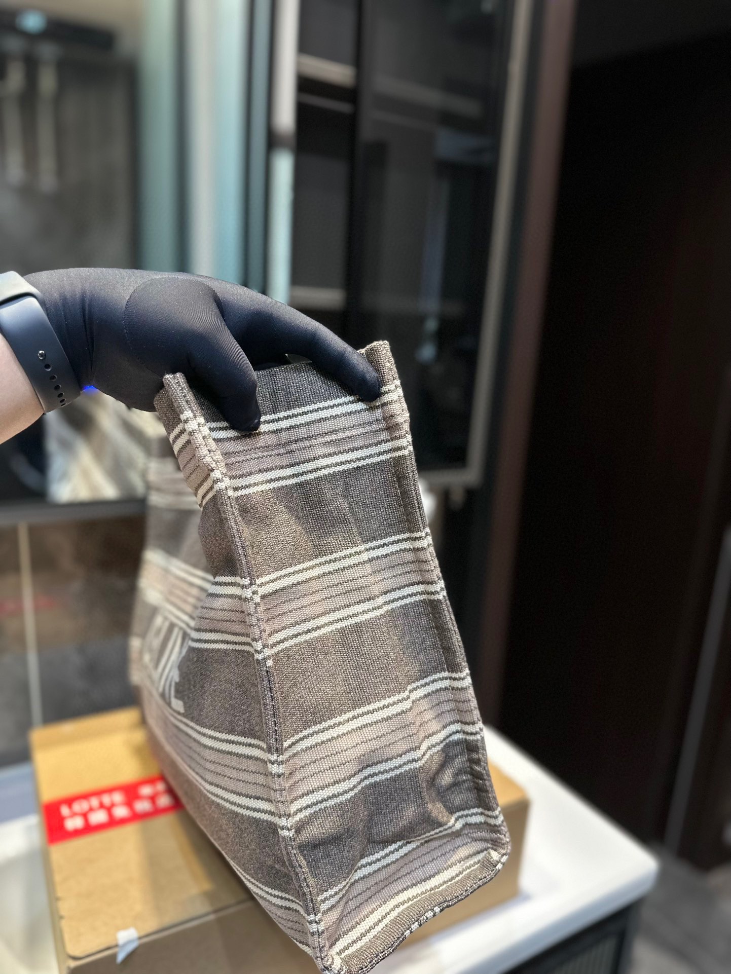 【CELINE】40×34×17cm