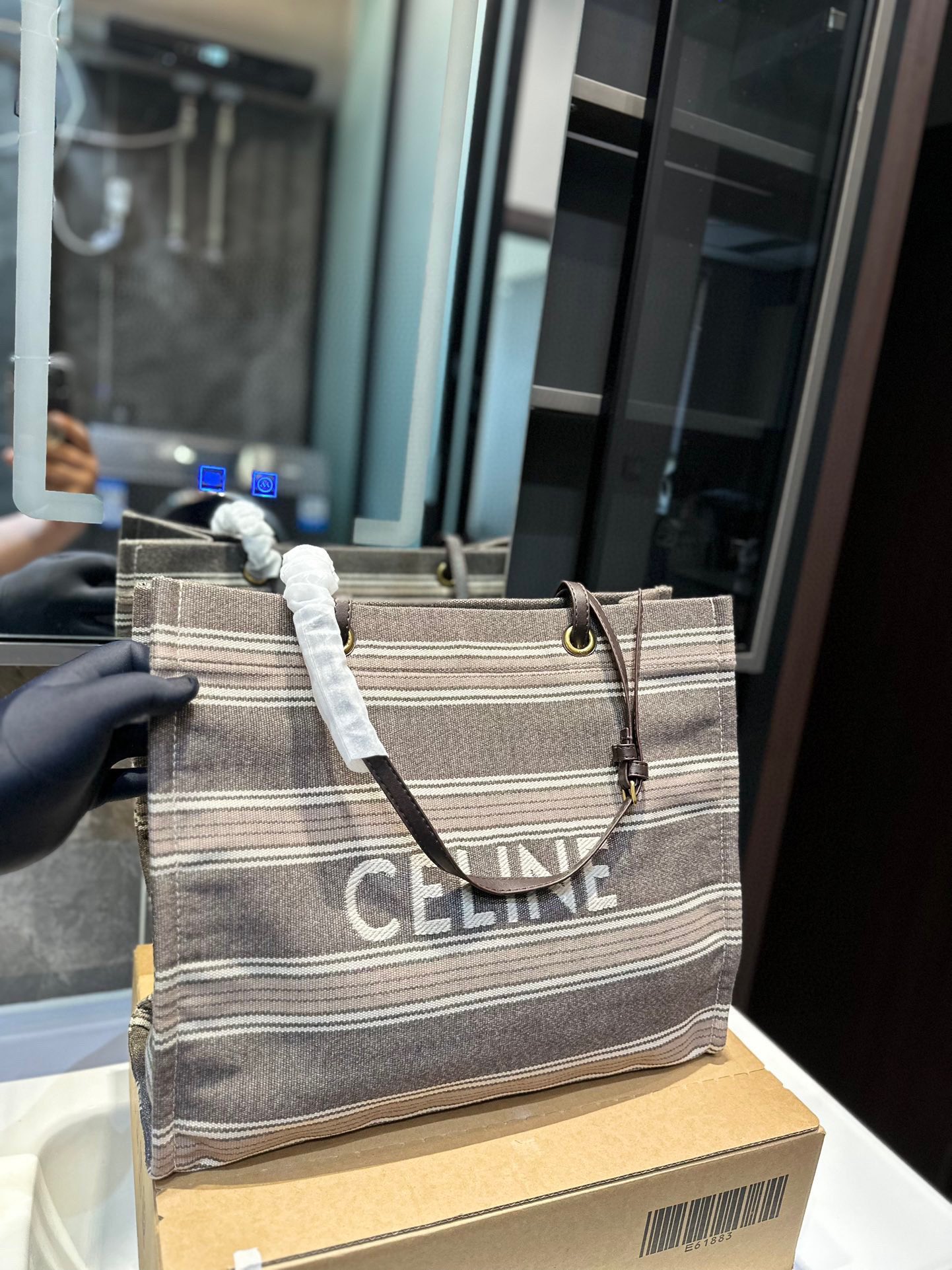 【CELINE】40×34×17cm