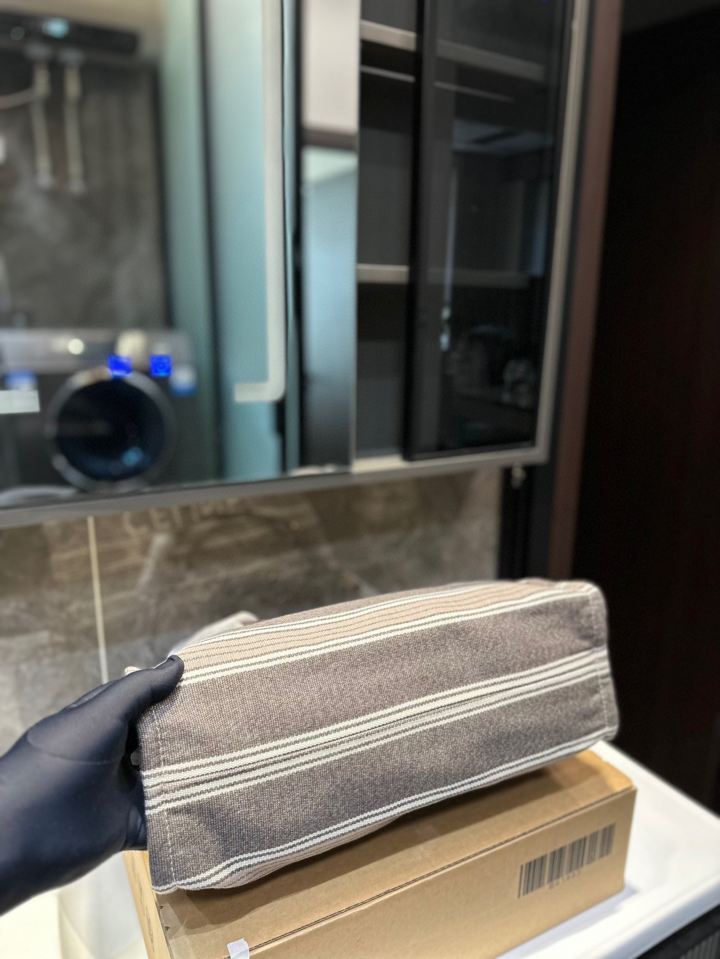 【CELINE】40×34×17cm