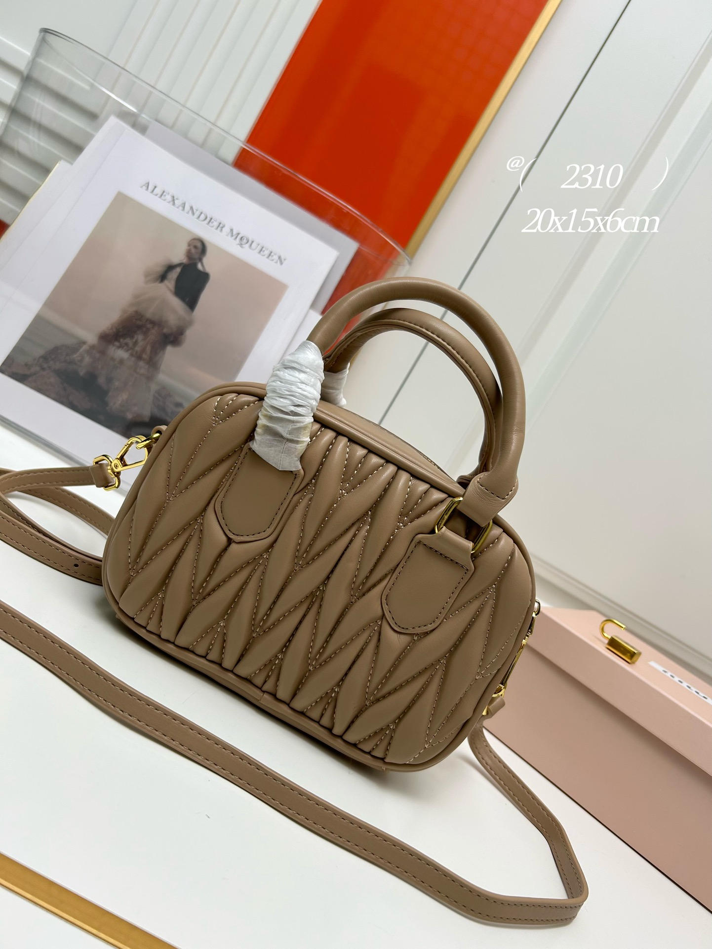 【MIUMIU】20x15x6cm