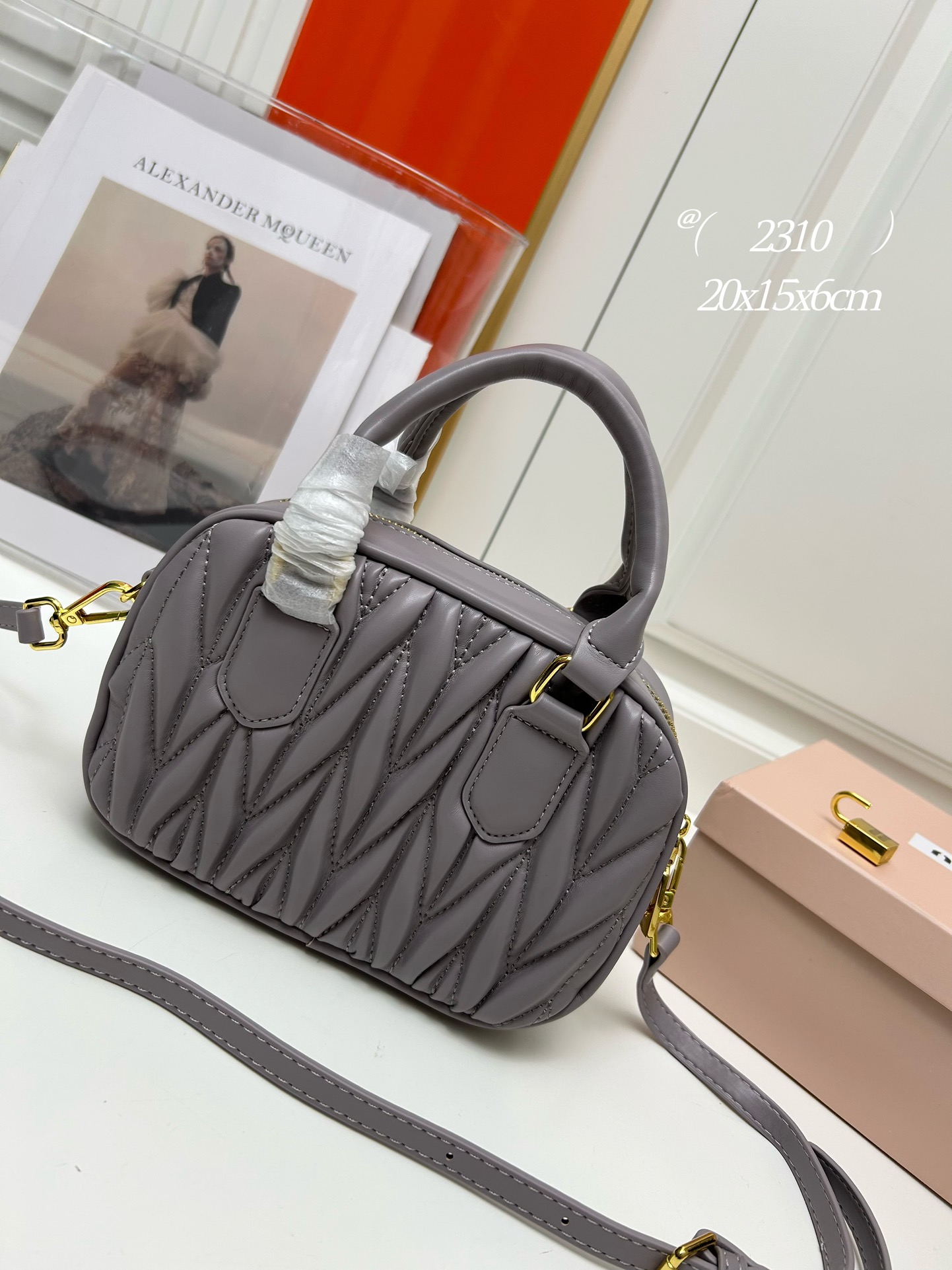 【MIUMIU】20x15x6cm