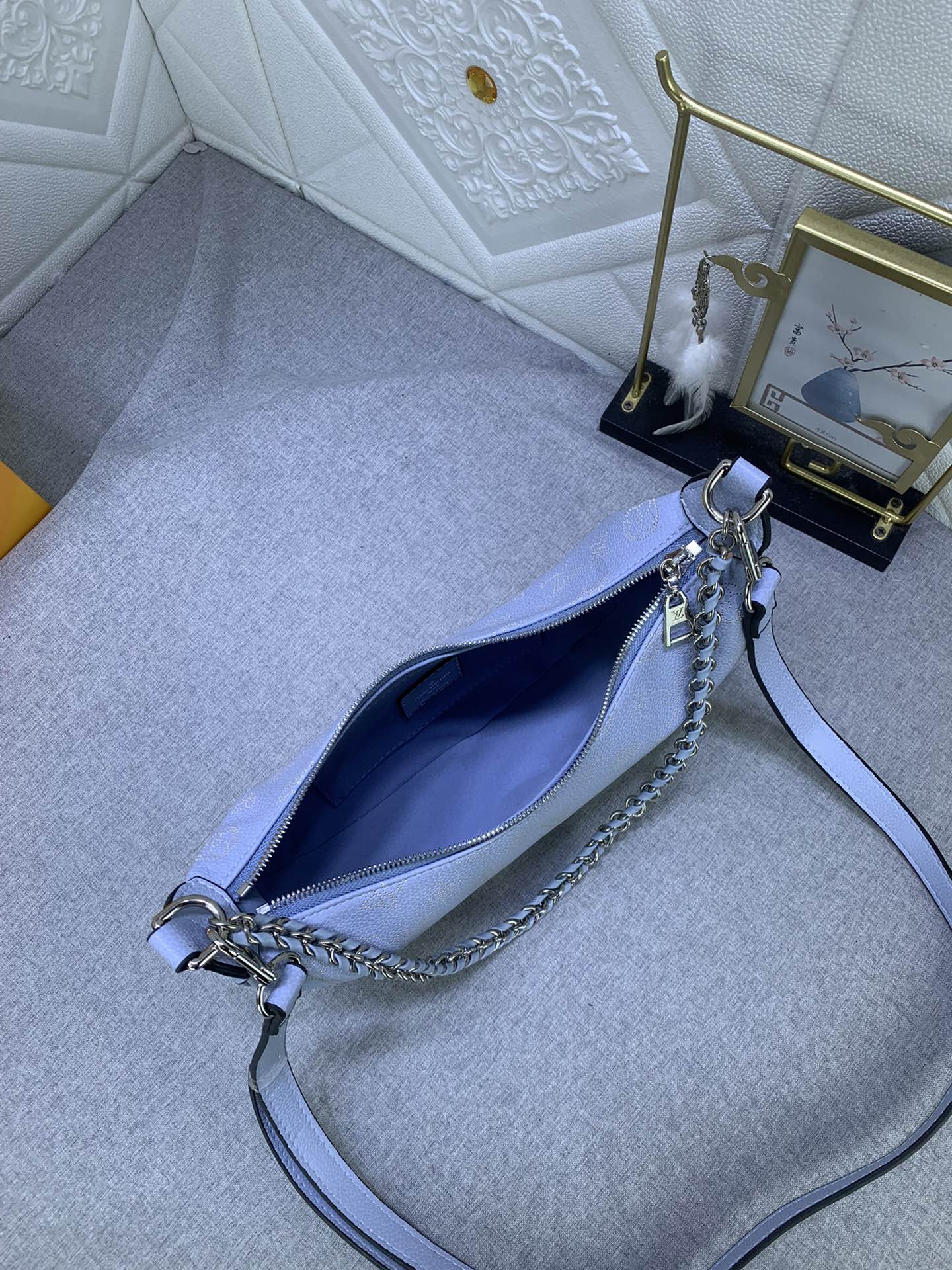 【LOUIS VUITTON】26.0 x 17.0 x 7.5 CM