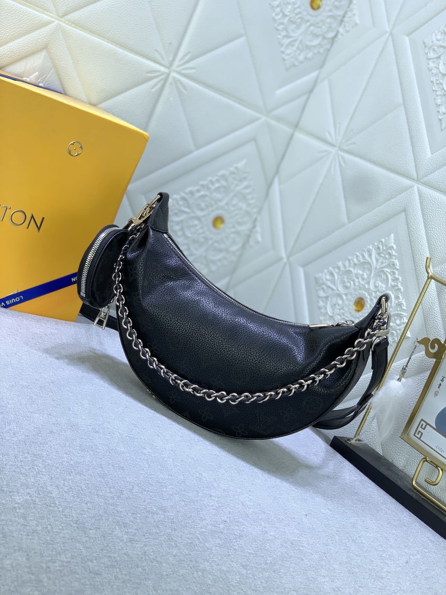 【LOUIS VUITTON】26.0 x 17.0 x 7.5 CM