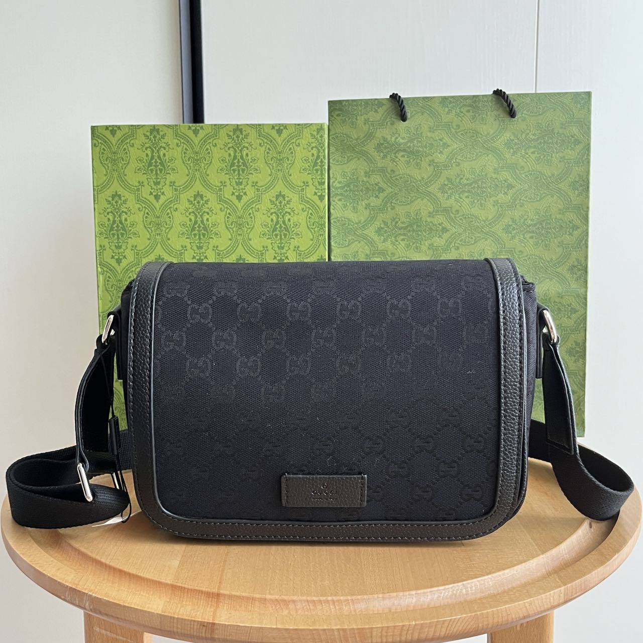 【GUCCI】28x20x9CM