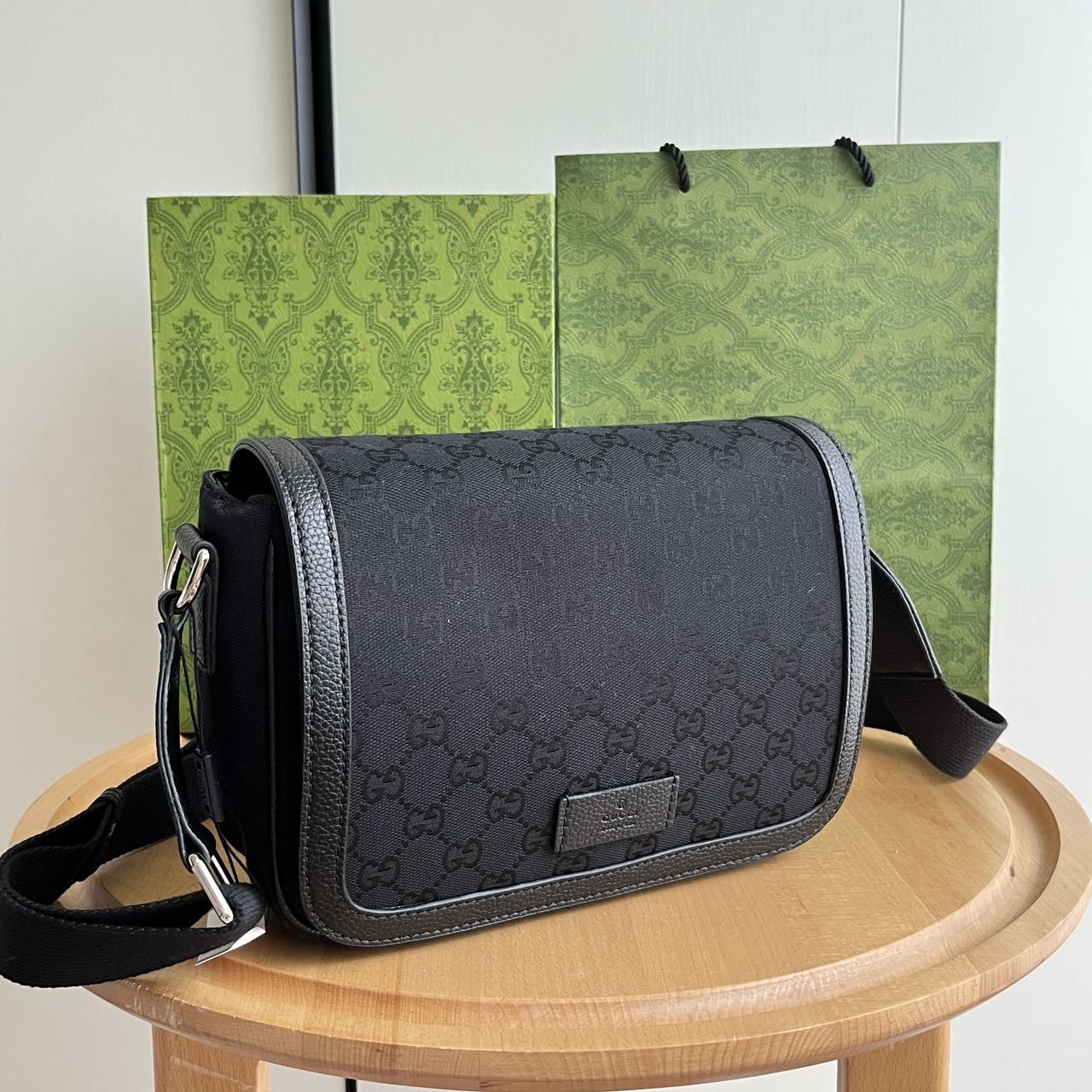 【GUCCI】28x20x9CM