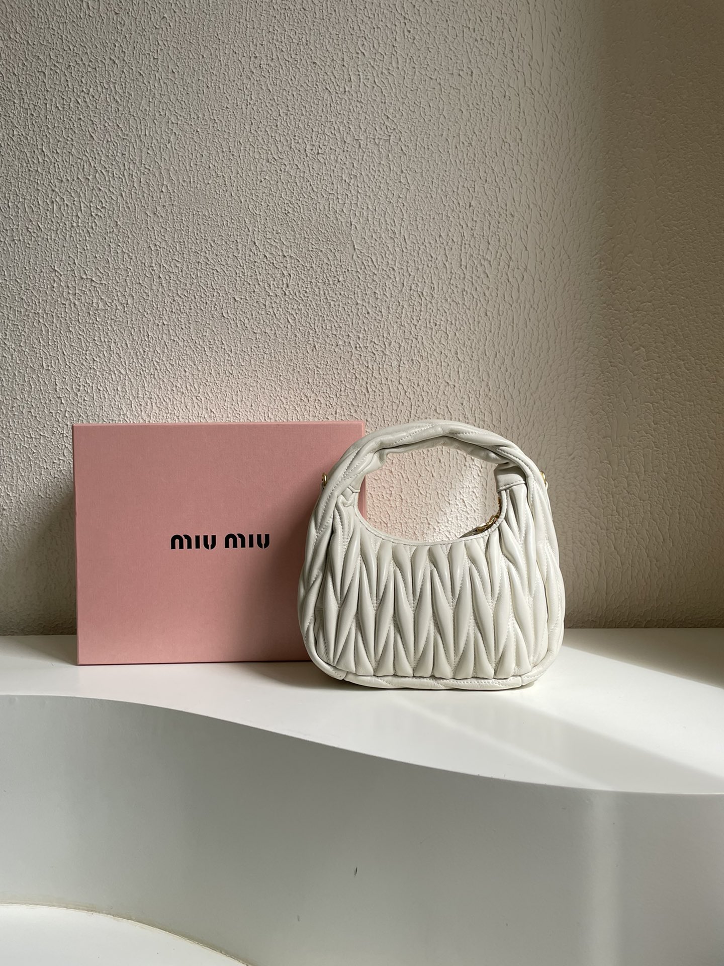 【MIUMIU】20×17×6cm