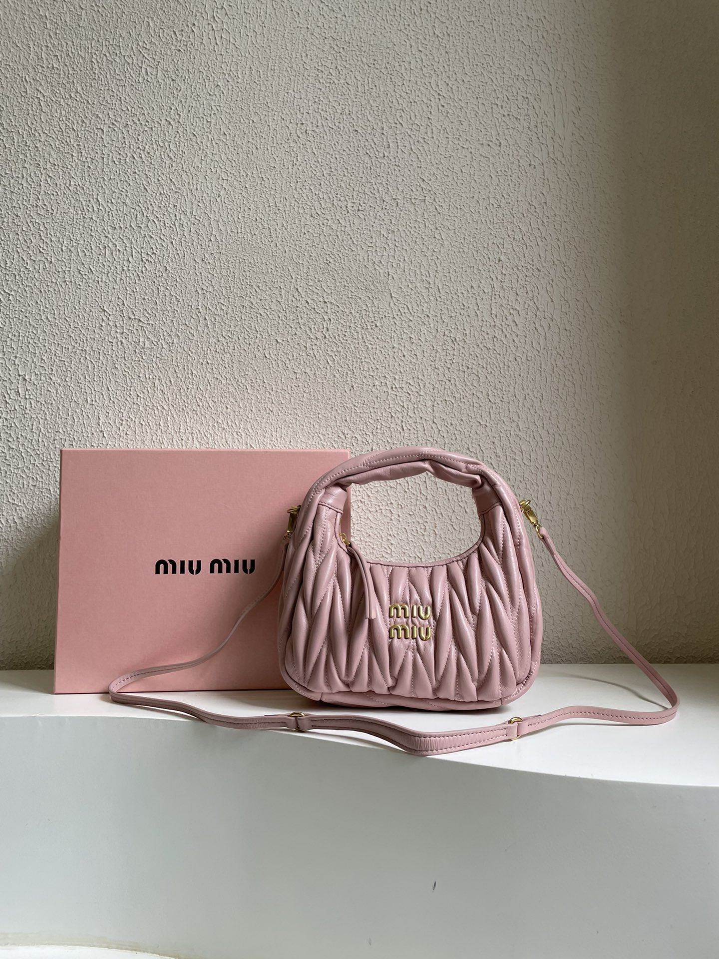 【MIUMIU】20×17×6cm
