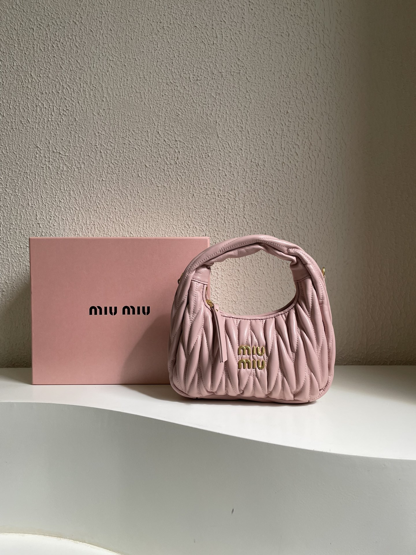 【MIUMIU】20×17×6cm