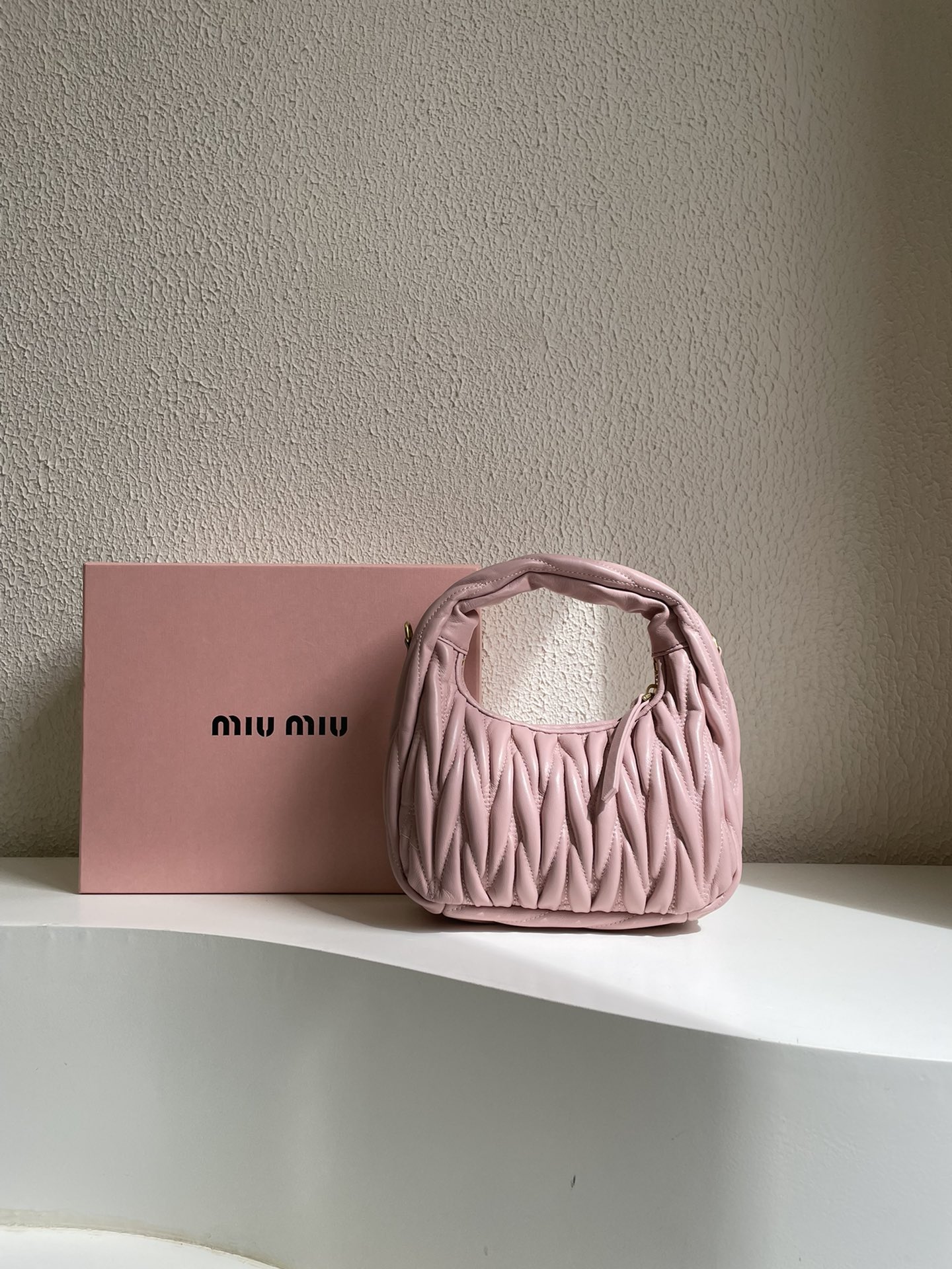 【MIUMIU】20×17×6cm