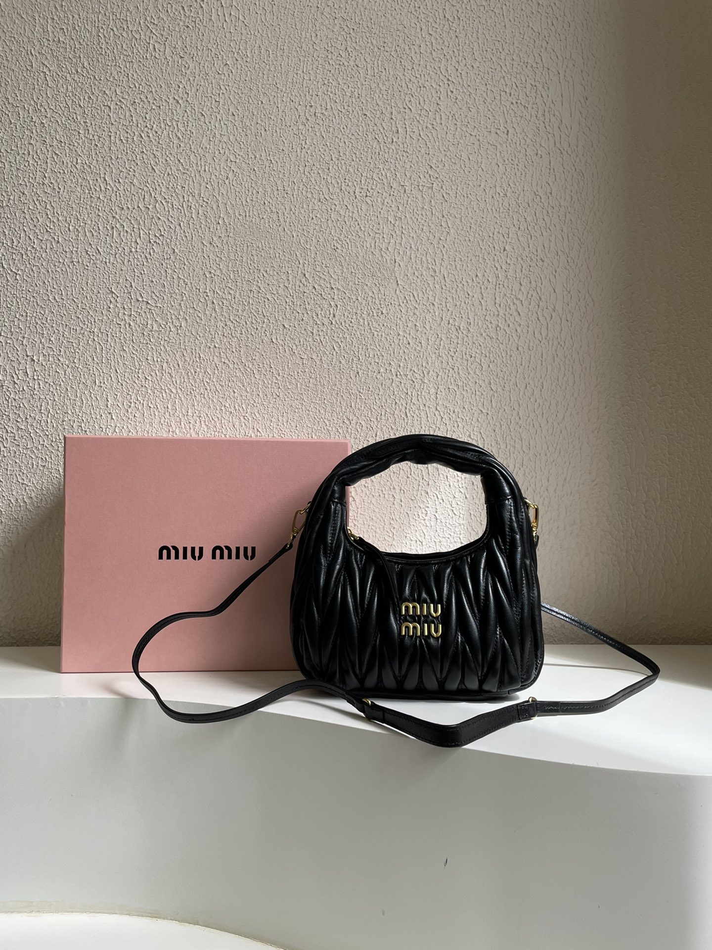 【MIUMIU】20×17×6cm