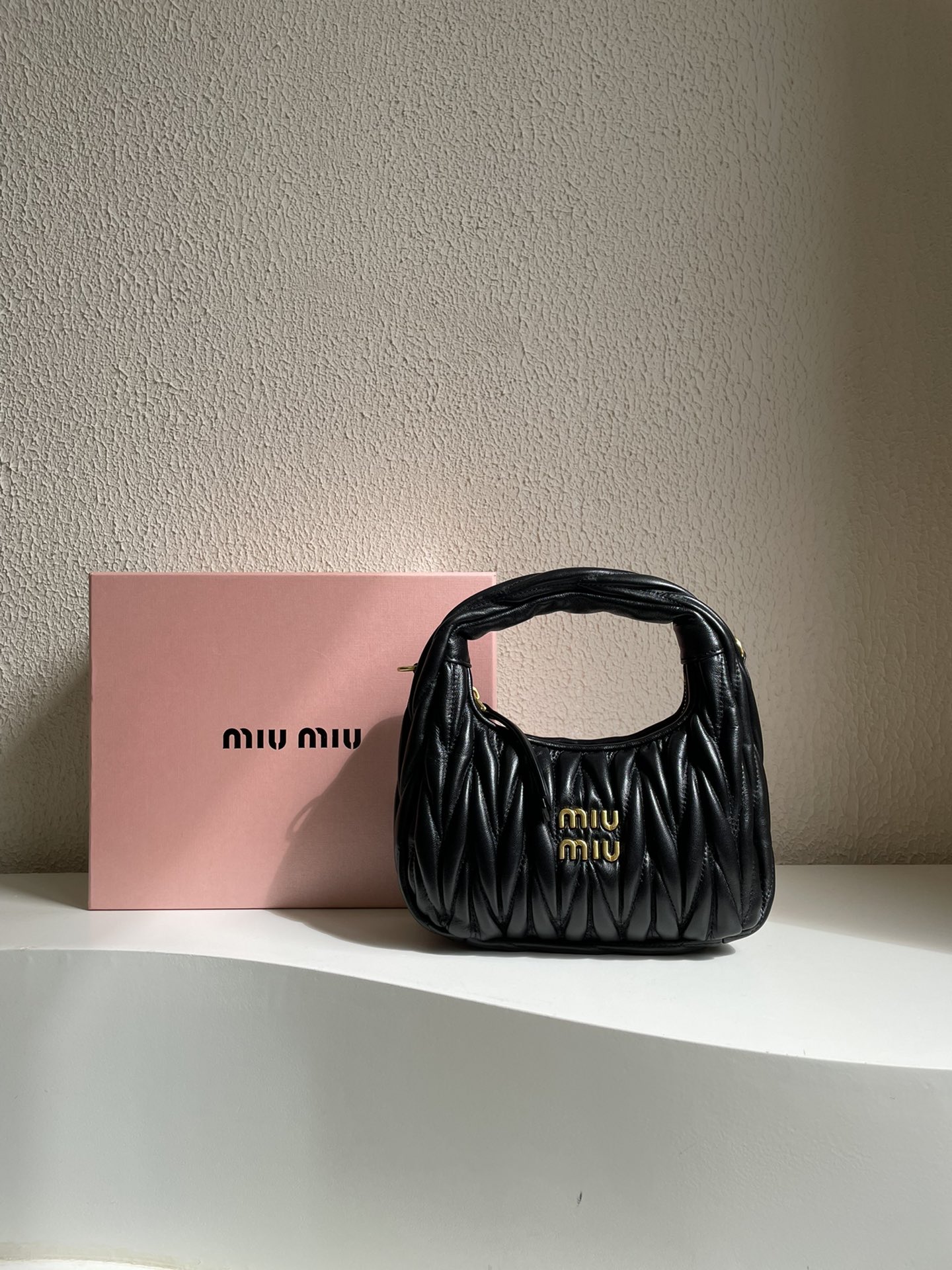 【MIUMIU】20×17×6cm
