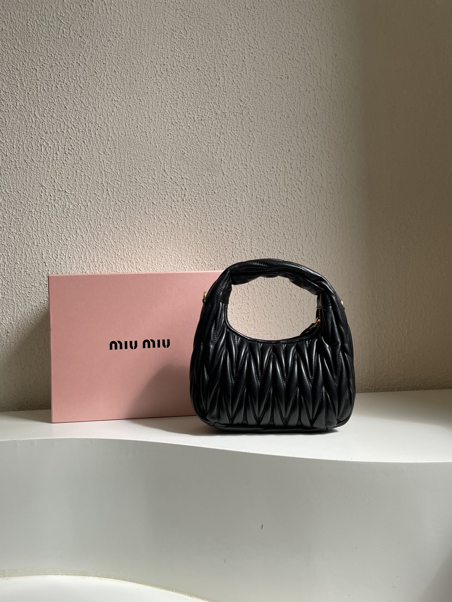【MIUMIU】20×17×6cm