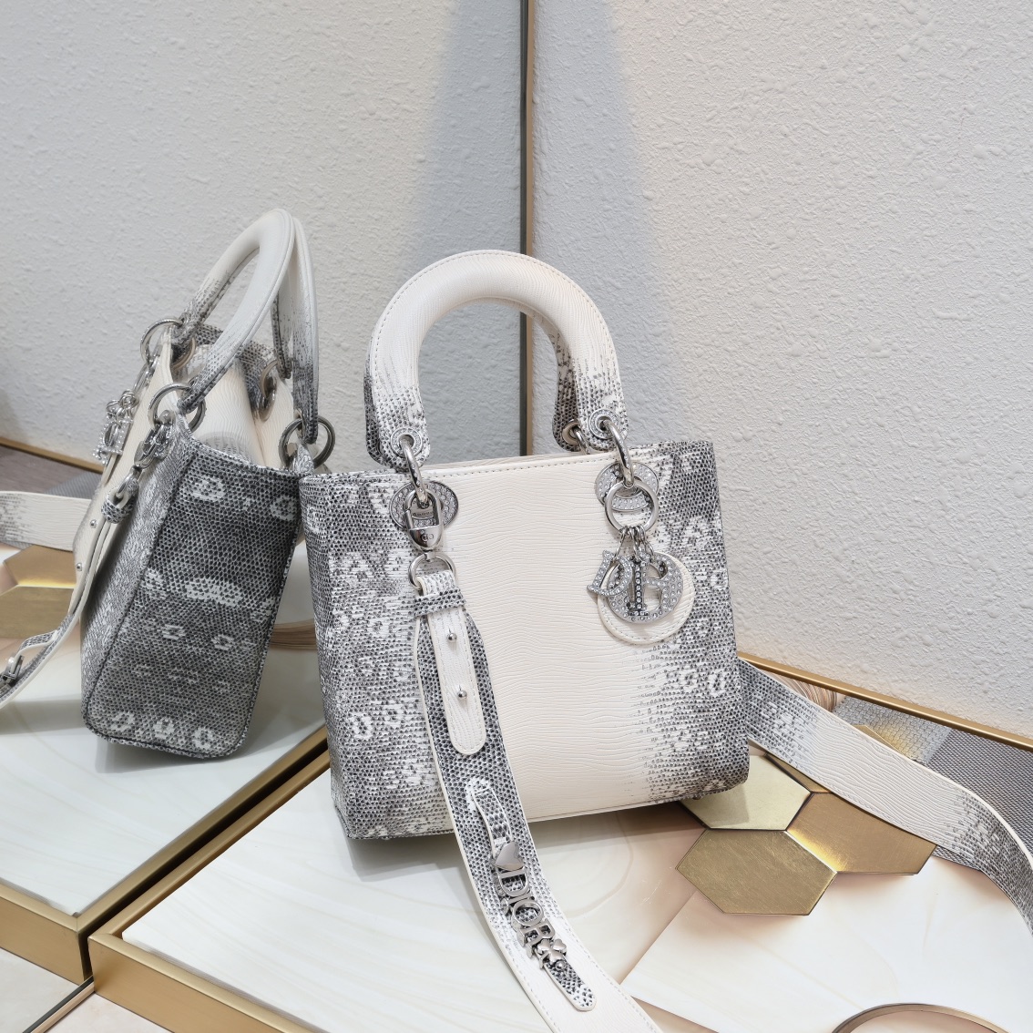 【DIOR】20*16.5*8CM