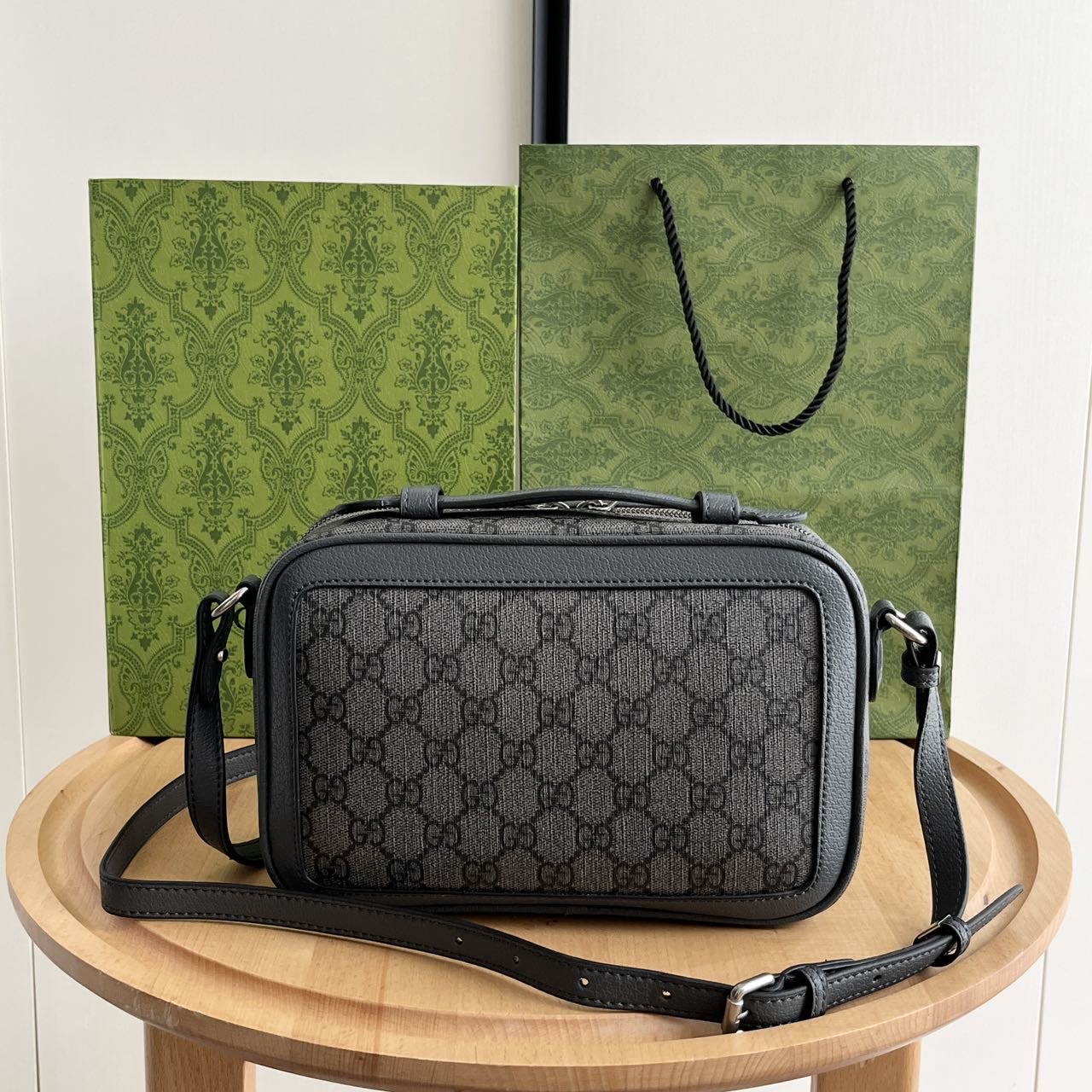 【GUCCI】24*16*7cm