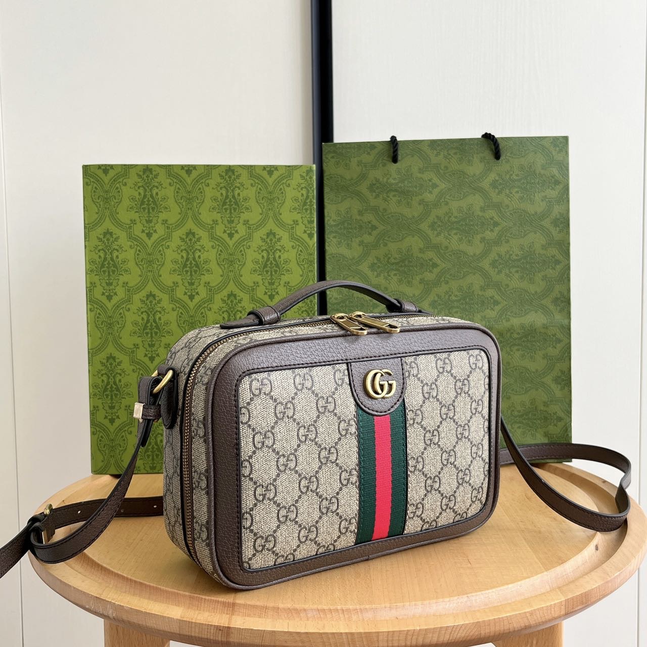 【GUCCI】24*16*7cm