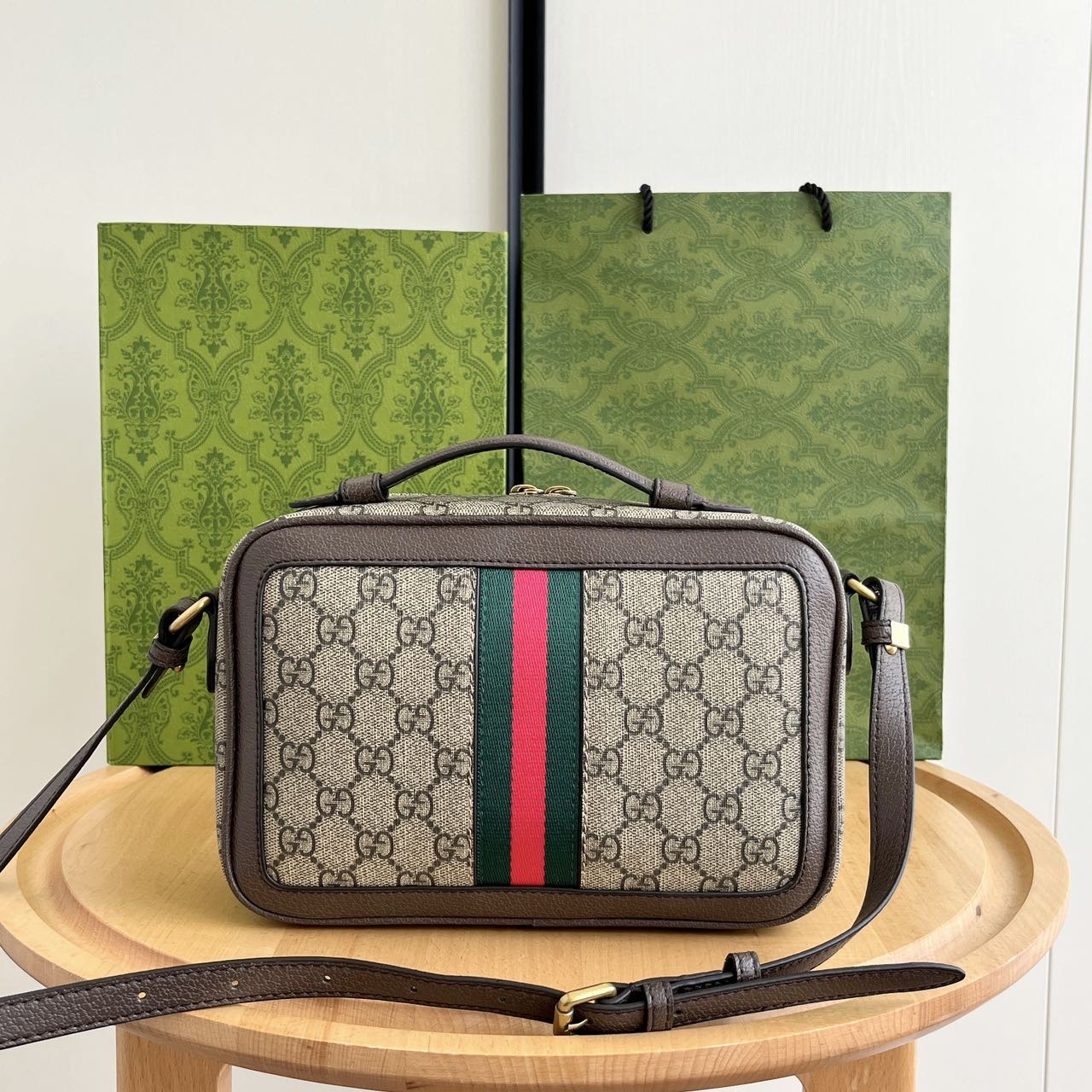 【GUCCI】24*16*7cm
