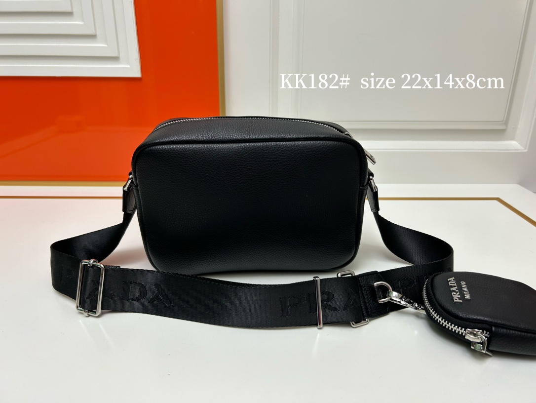 【PRADA】22*14*8CM