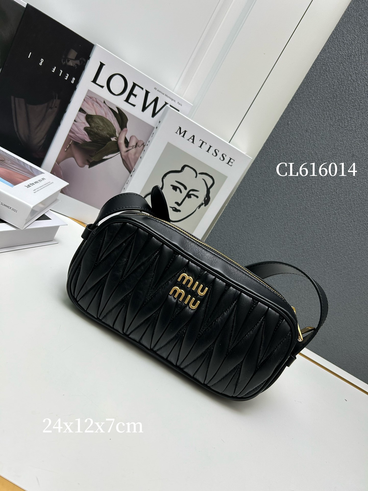 【MIUMIU】Matelasse  24×11.5×7cm