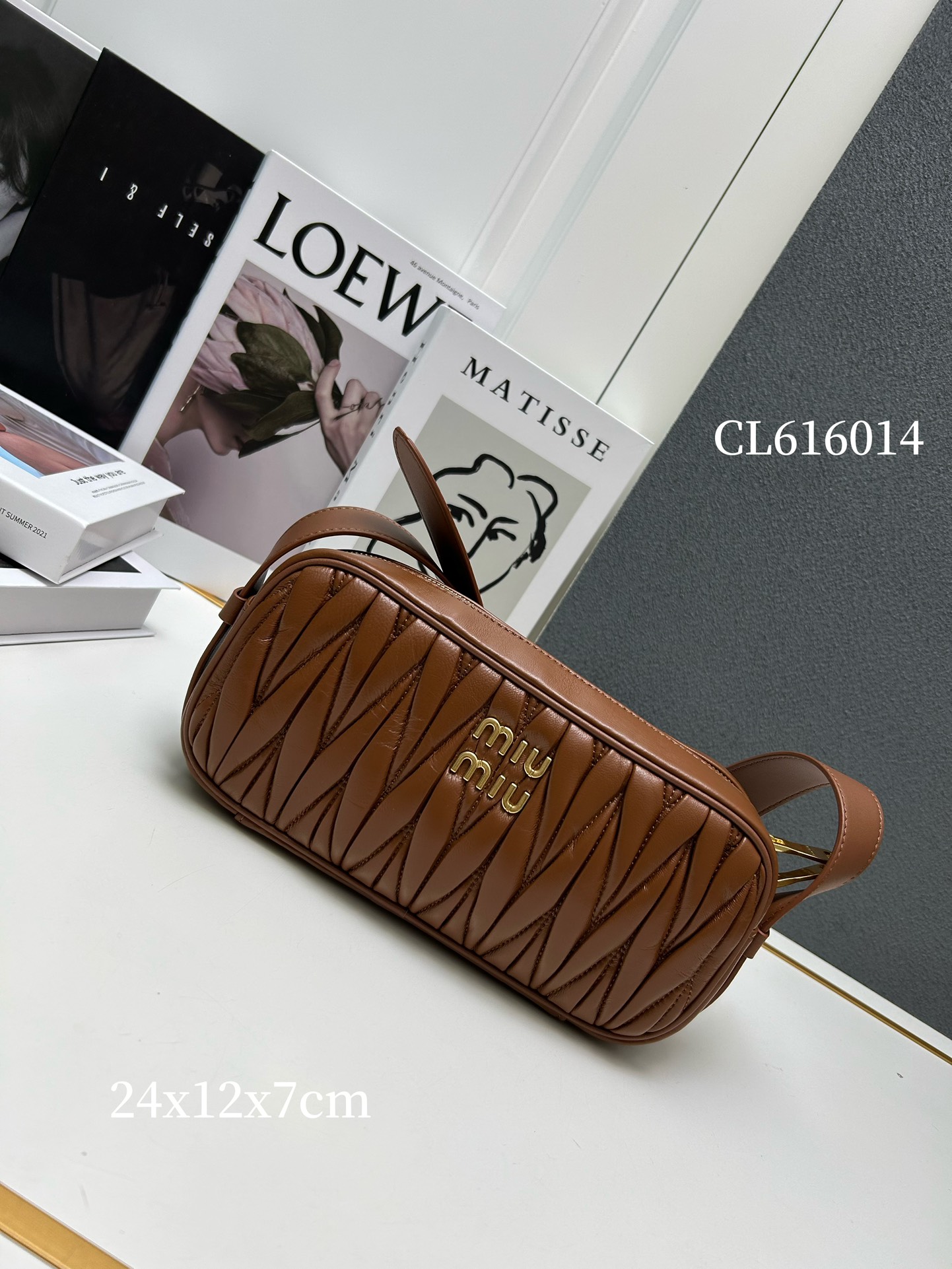 【MIUMIU】Matelasse  24×11.5×7cm