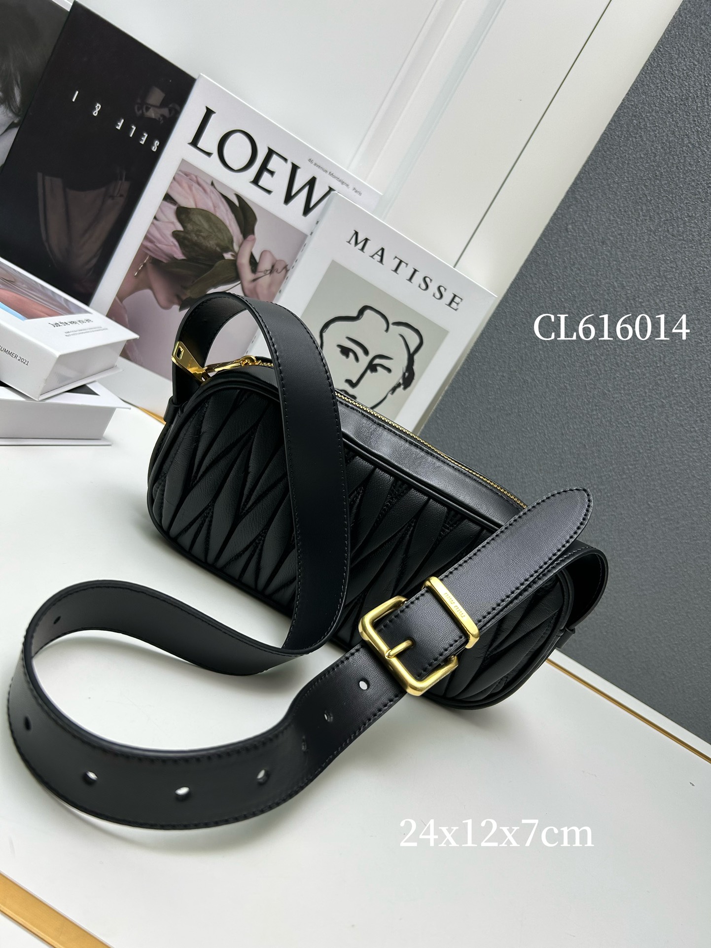 【MIUMIU】Matelasse  24×11.5×7cm