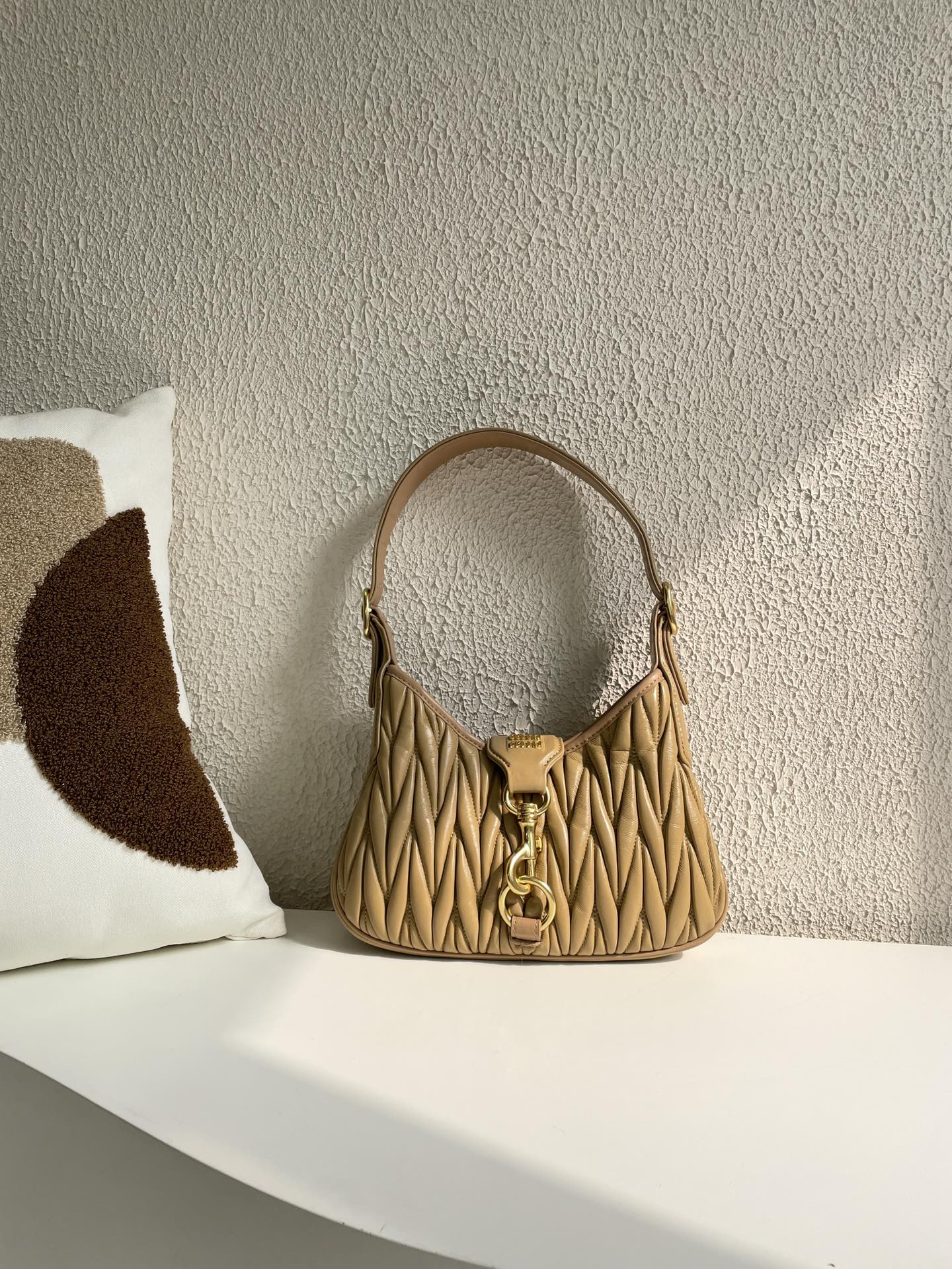 【MIUMIU】hobo 29×15×4cm