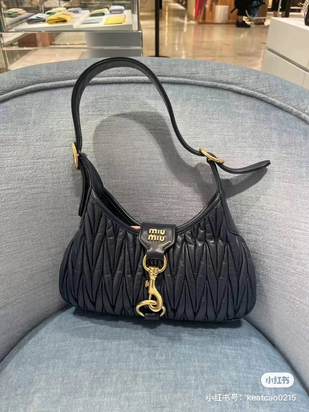 【MIUMIU】hobo 29×15×4cm