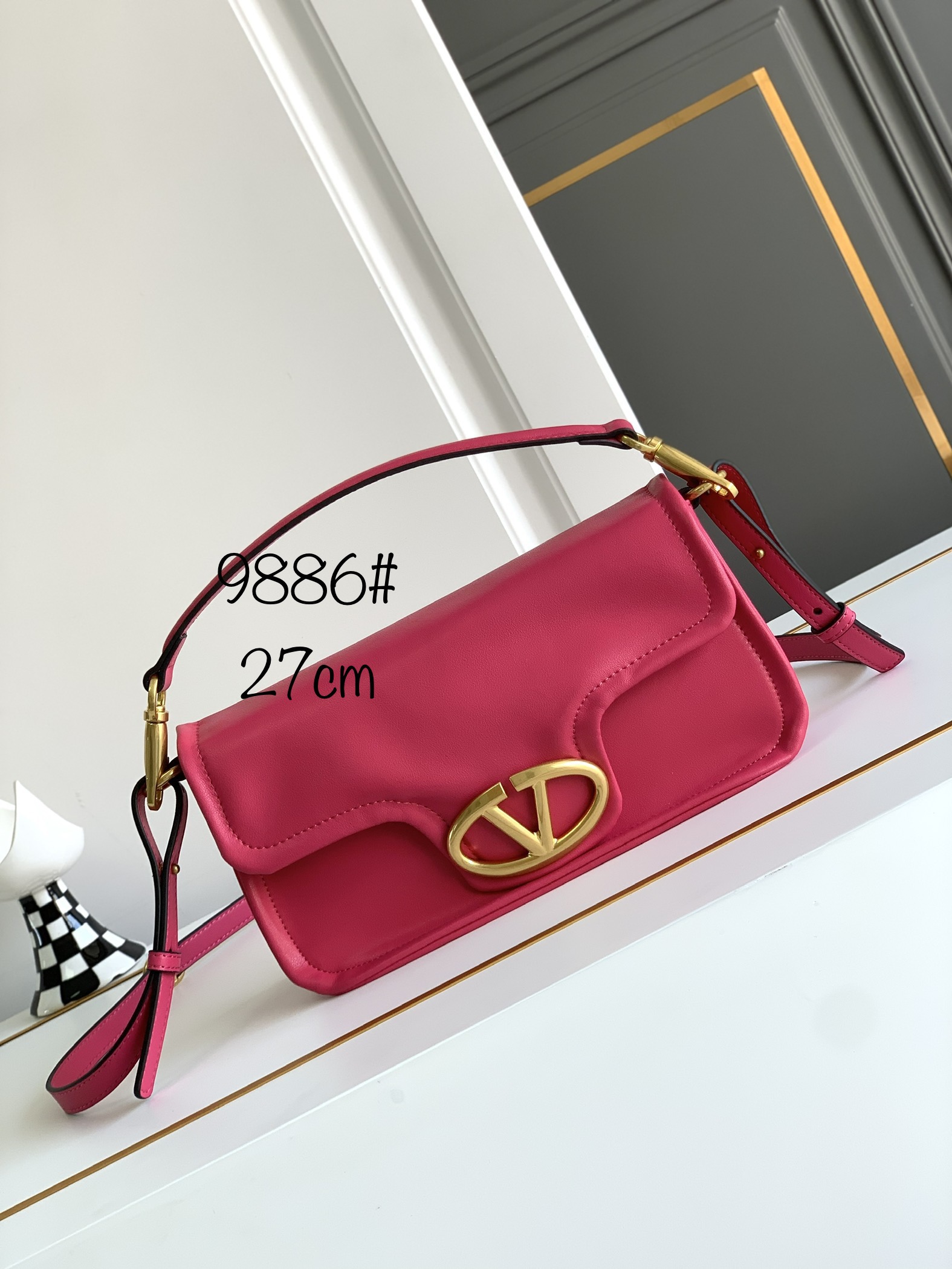 【Valentino】Garavani #Loco 27 x 13 x 8cm