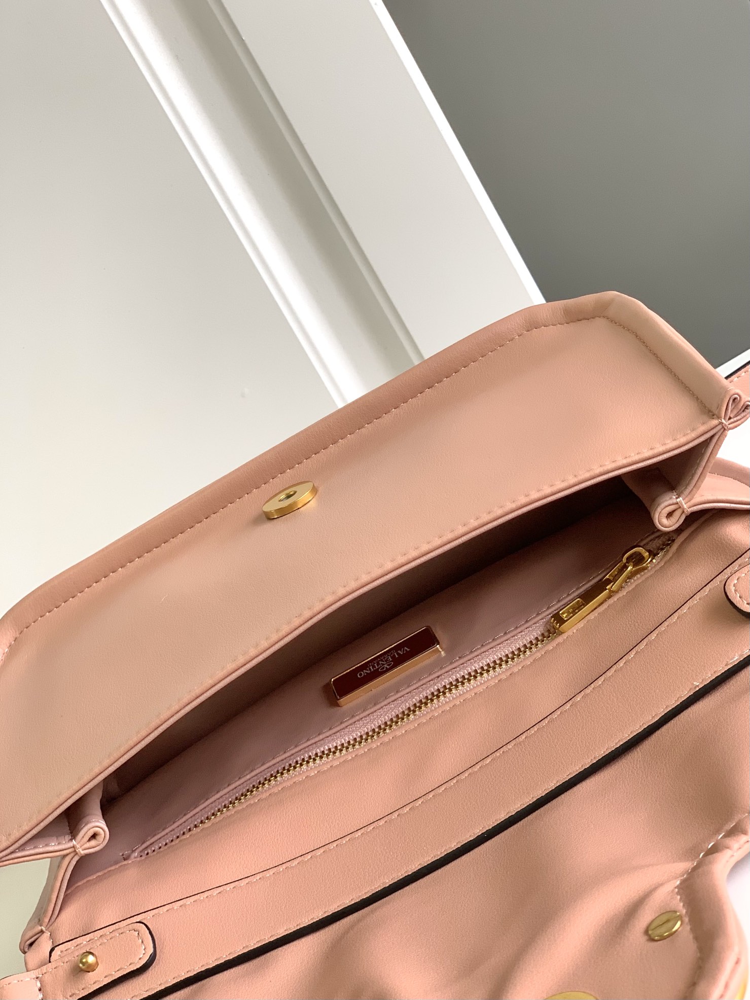 【Valentino】Garavani #Loco 27 x 13 x 8cm