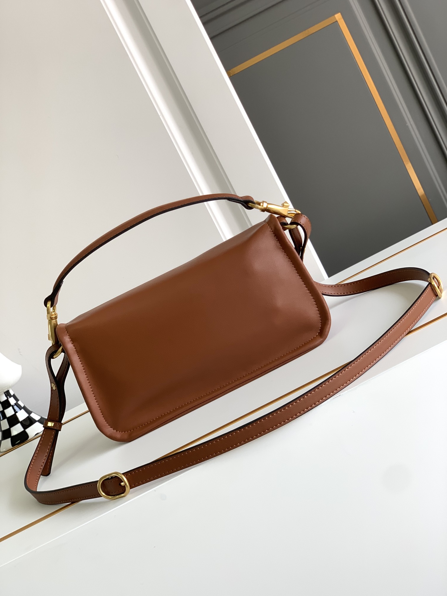 【Valentino】Garavani #Loco 27 x 13 x 8cm