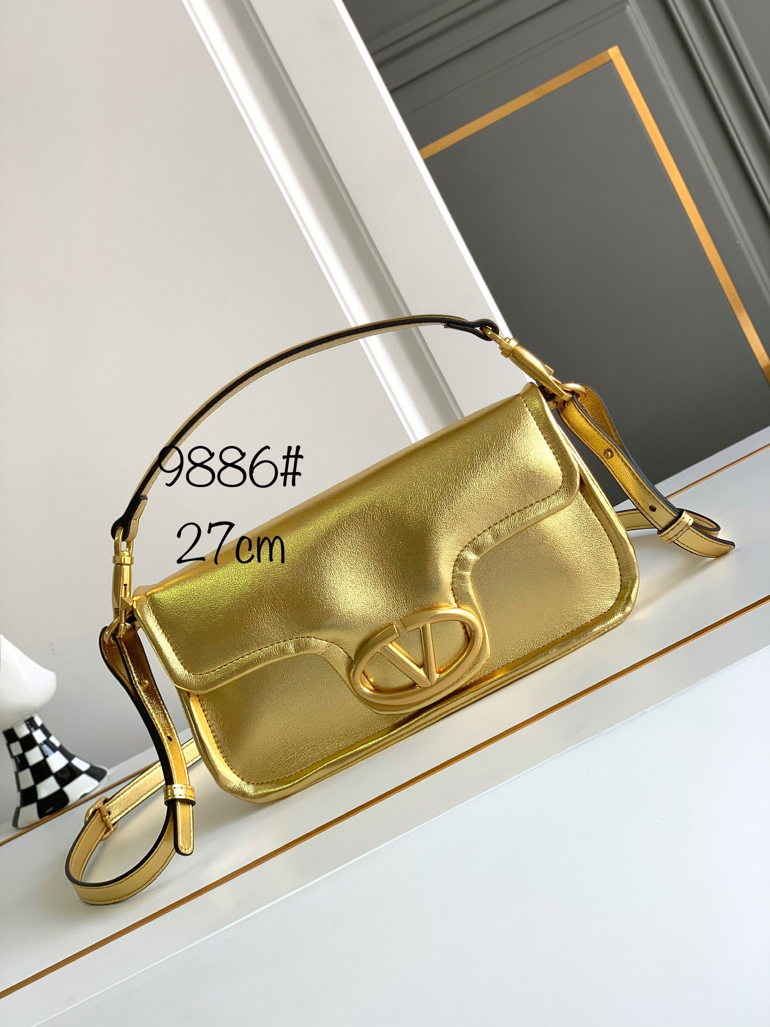 【Valentino】Garavani #Loco 27 x 13 x 8cm