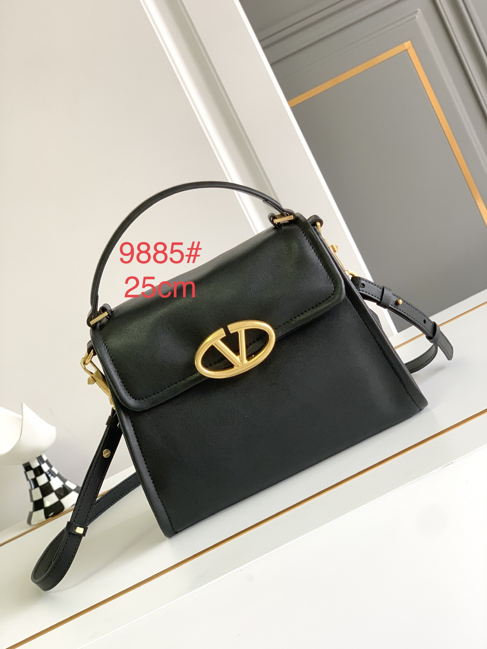 【Valentino】Garavani VSLING 25x12x18m