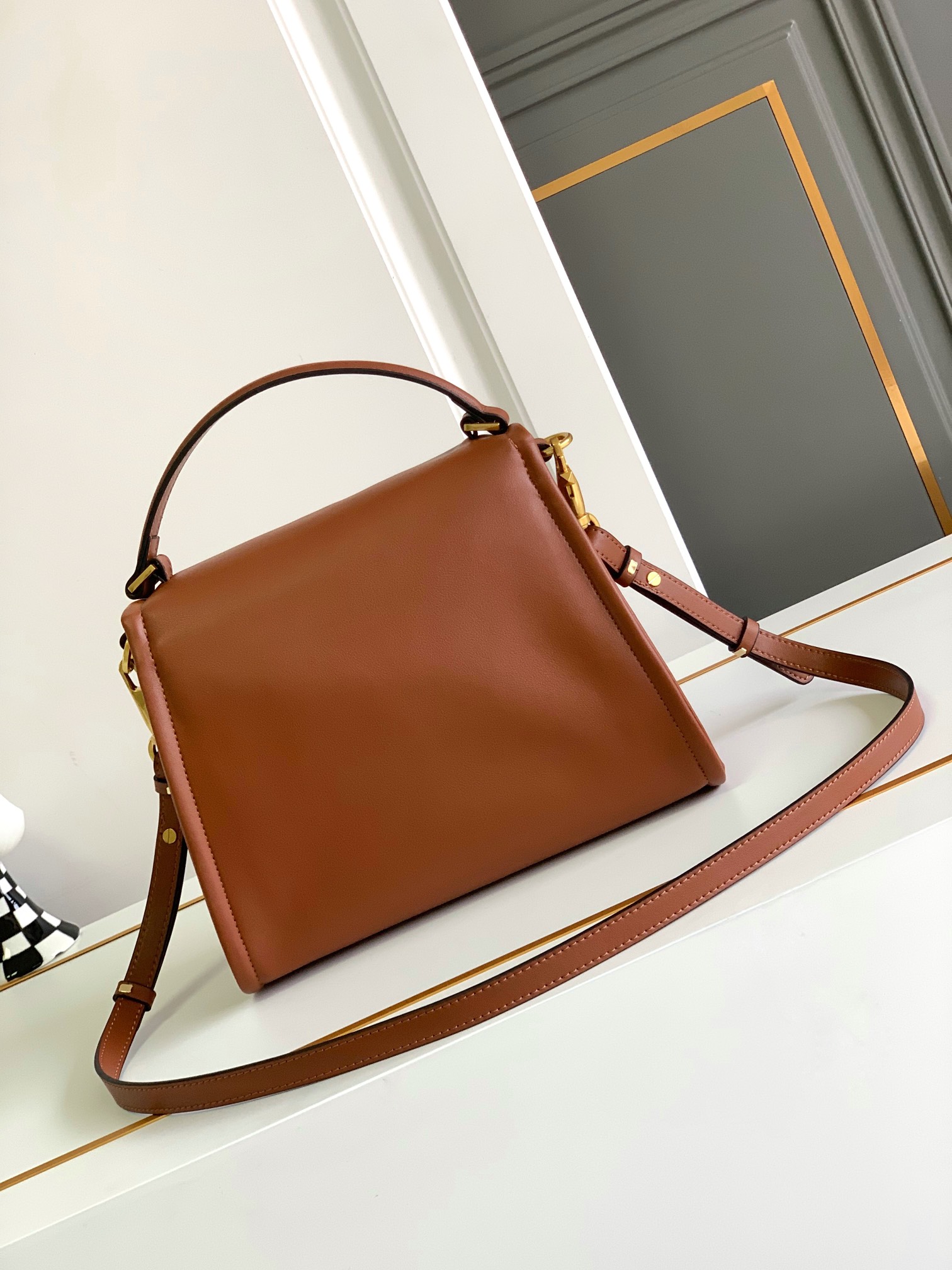 【Valentino】Garavani VSLING 25x12x18m