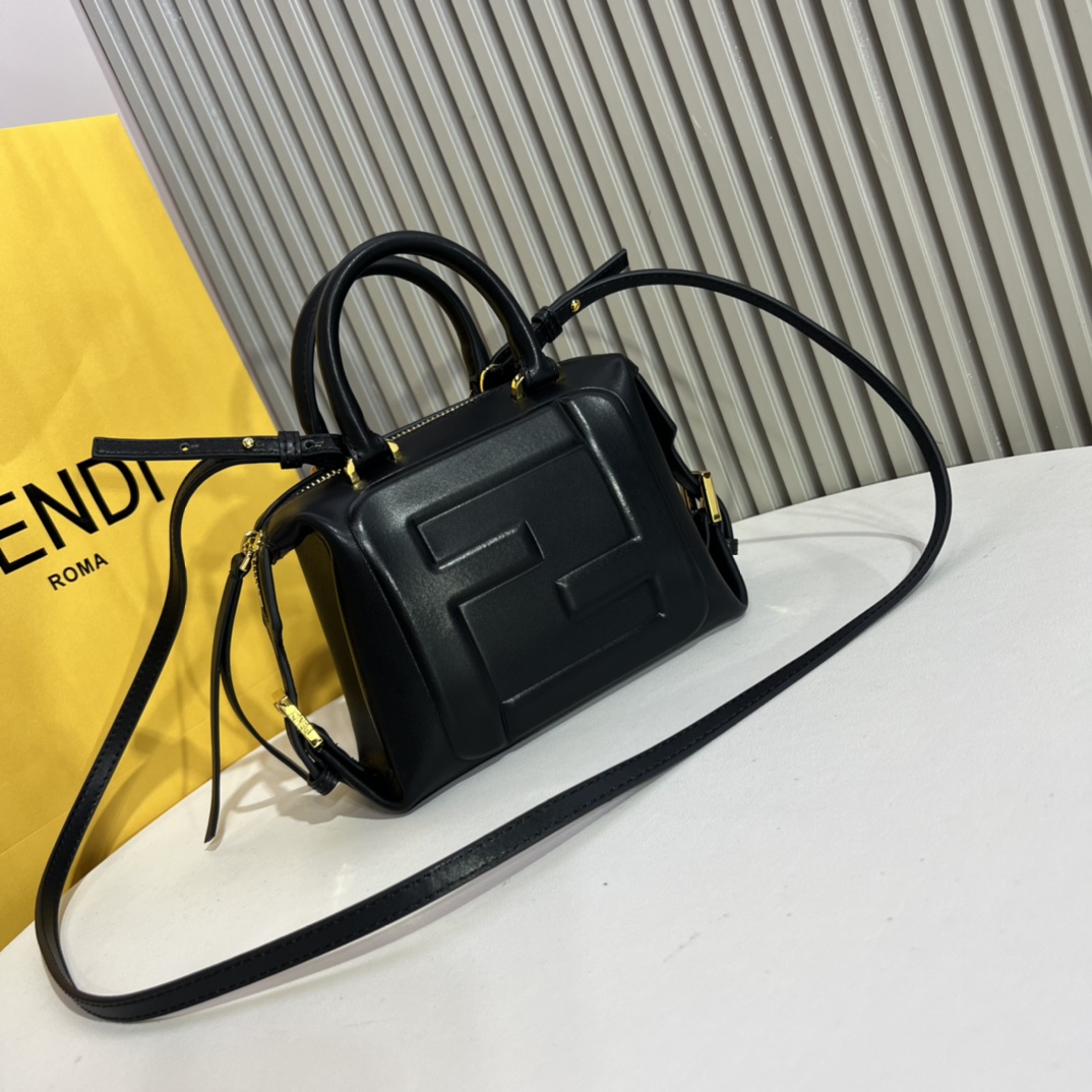 【Fendi】Stefano Pilati 16*14*9CM
