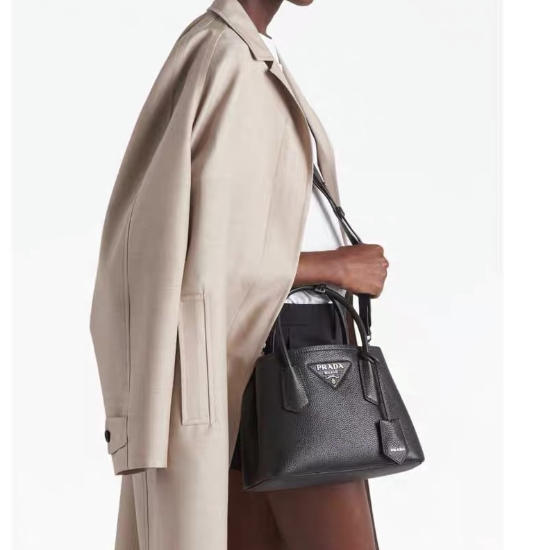 【PRADA】25*19*13CM