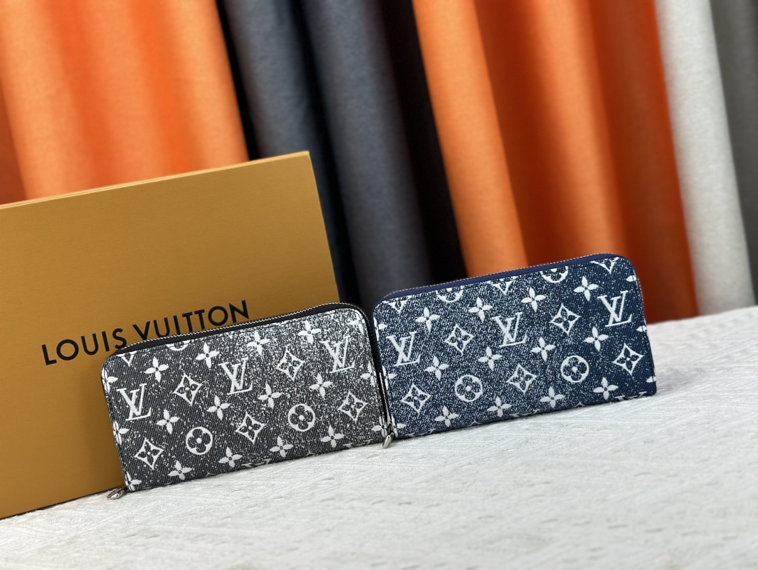 【LOUIS VUITTON】Vivienne Holidays 19.5 x 10.5 x 2.5CM