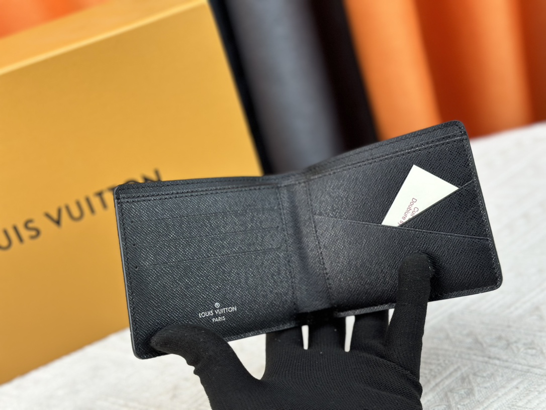 【LOUIS VUITTON】Brazza