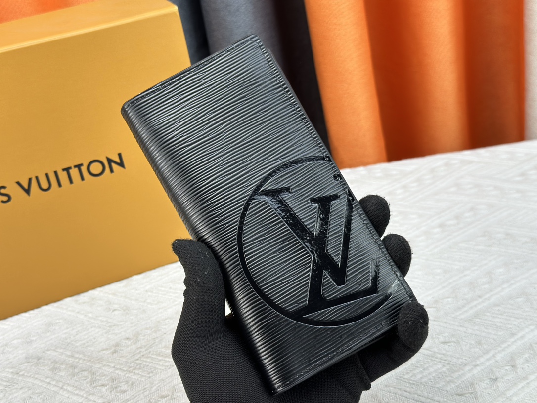 【LOUIS VUITTON】Brazza