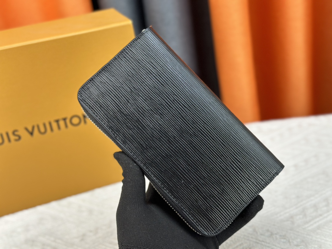 【LOUIS VUITTON】Brazza